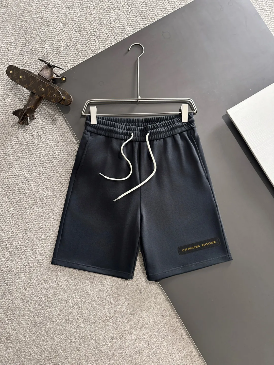 Next day delivery P300 High-end goods Big Goose 2025 new summer elastic band casual shorts, counter-customized fabrics, high breathability and comfort, impeccable details, brand element design concept, reflecting high quality. It feels delicate and soft! It presents a casual cut and the upper body shape is great! Size: M-4XL